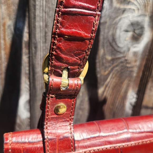 Aigner Red Croc Embossed Leather Crossbody Purse - Picture 12 of 16